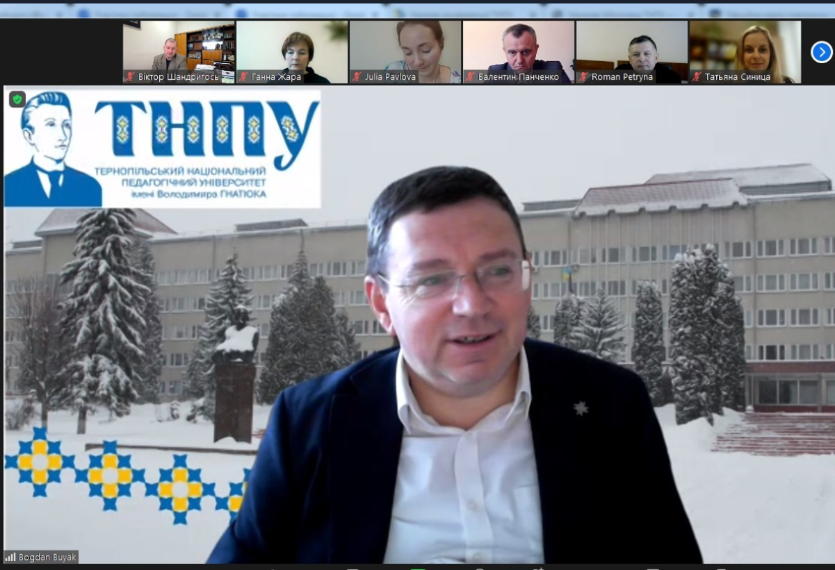 Фото виступ ректора